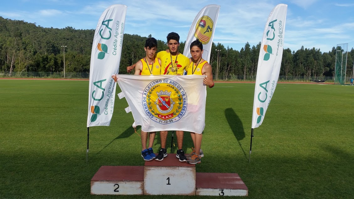 Pódio Juvenis Masculinos Tetratlo